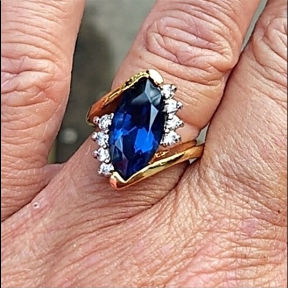 Reselling same ring from here. You can offer too